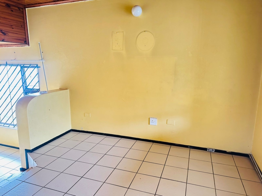 2 Bedroom Property for Sale in Amalinda Eastern Cape